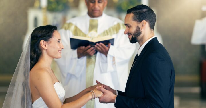 Comment choisir des beaux textes de mariage civil qui touchent le cœur