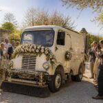 Pourquoi opter pour une voiture balai originale pour un mariage inoubliable